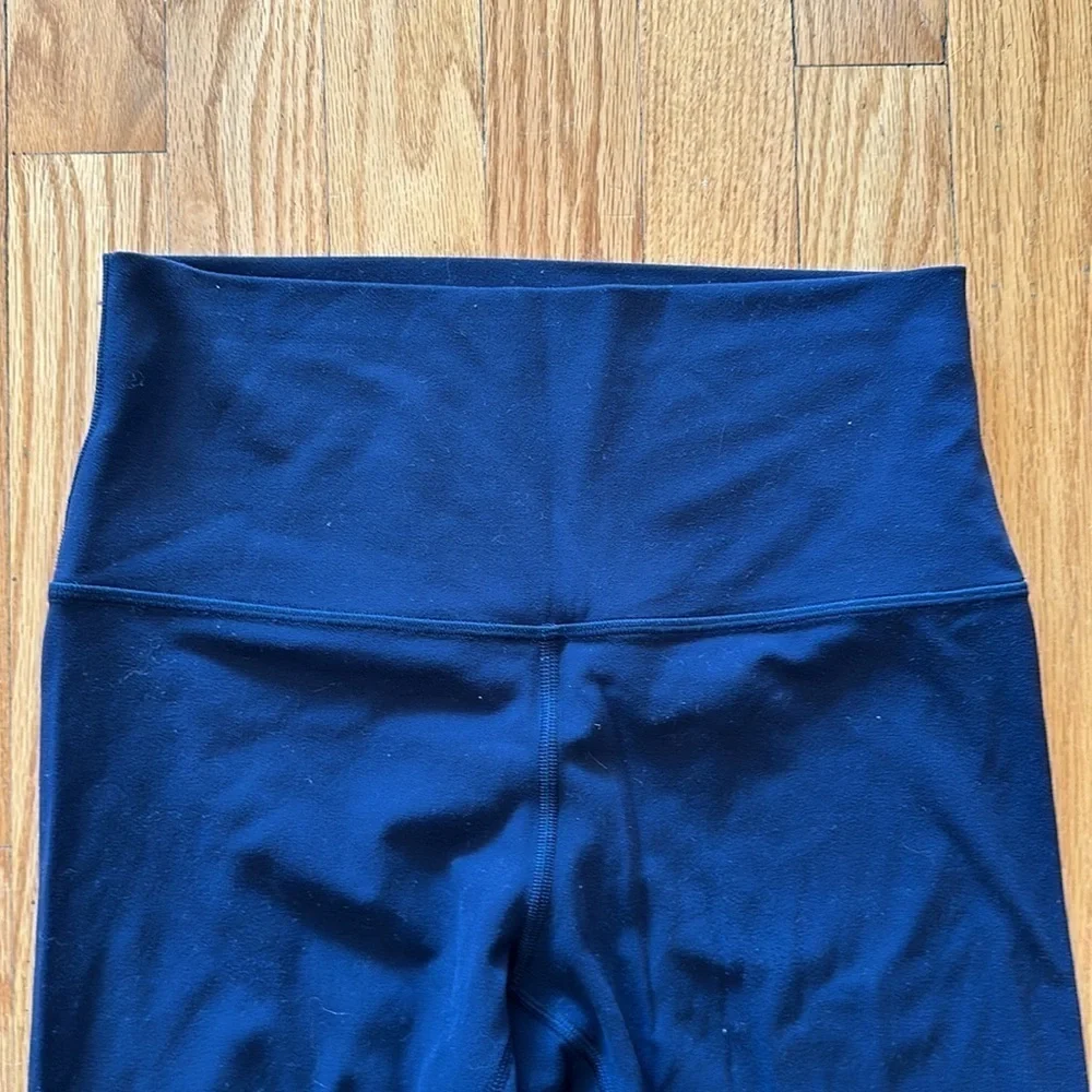 Lululemon sz 6 Align Crop 21